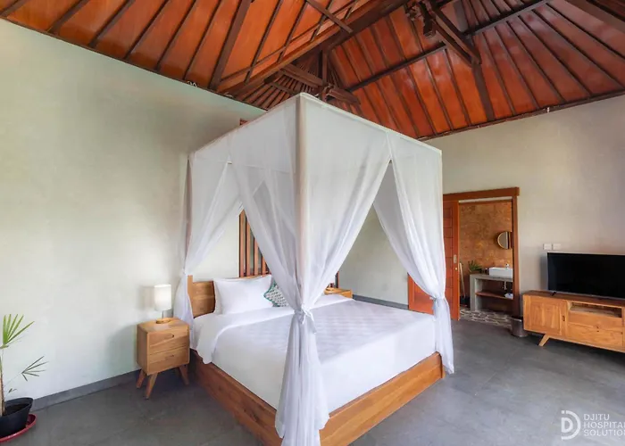 Tumbu Retreat Villa *
